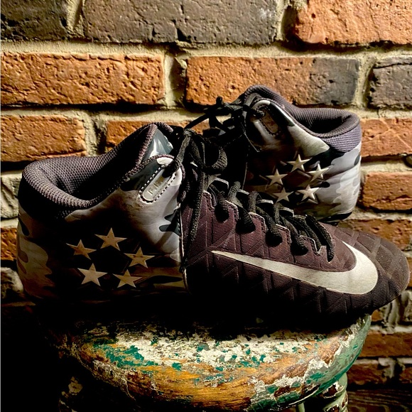 Nike - Football Cleats - Camouflage & Stars - Picture 1 of 9